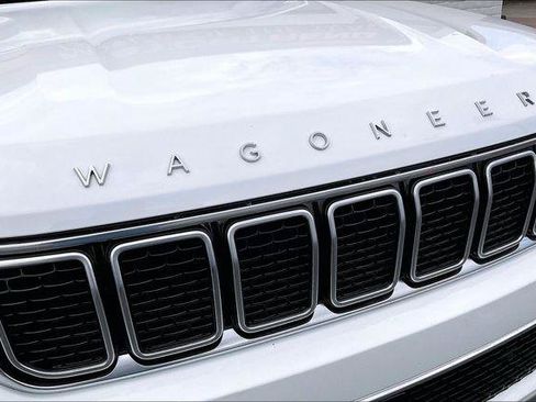 Certified 2024 Jeep Wagoneer Series III AWD/4WD image 30