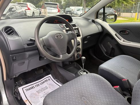 Used 2010 Toyota Yaris 2-Door Hatchback FWD image 12