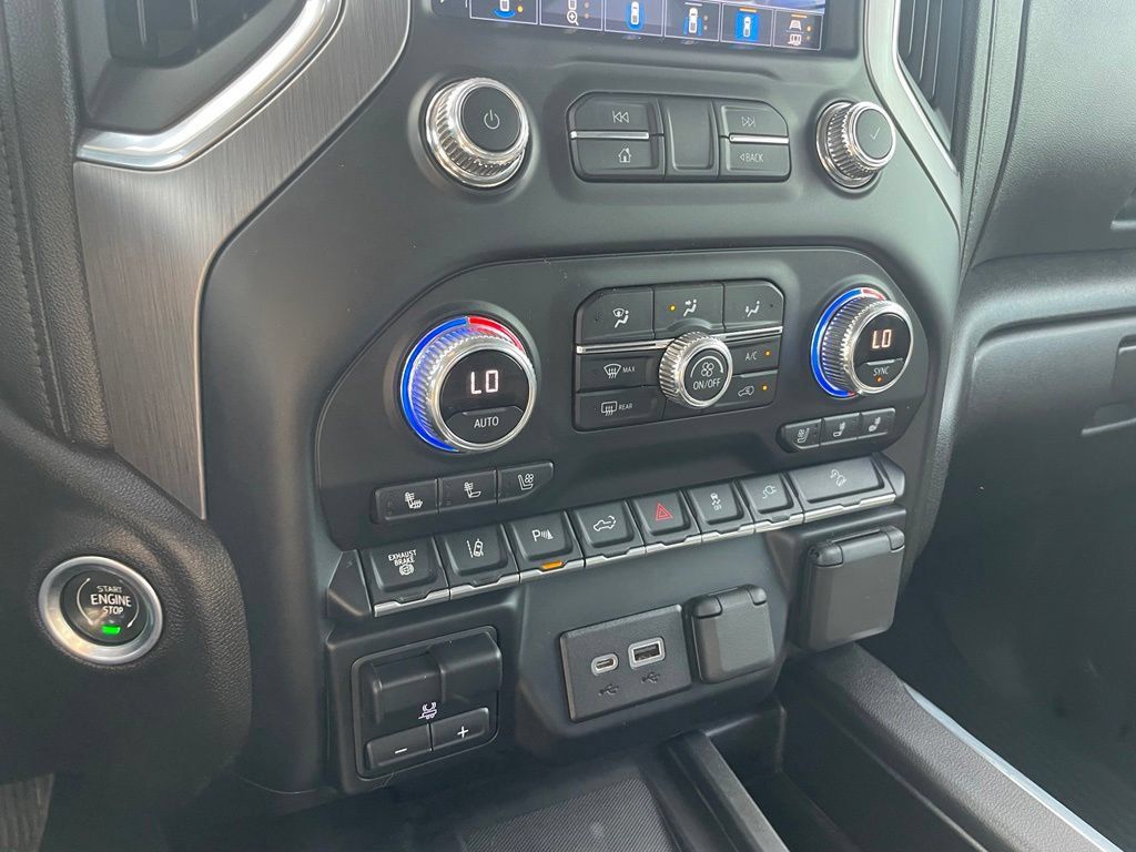Used 2022 GMC Sierra 2500 Denali AWD/4WD image 17