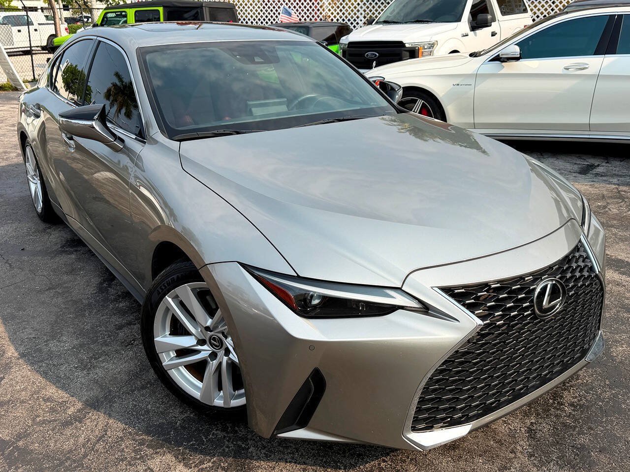 Used 2023 Lexus IS 300 w/ Comfort Package RWD image 6