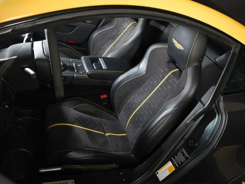 Used 2016 Aston Martin V8 Vantage GT RWD image 5