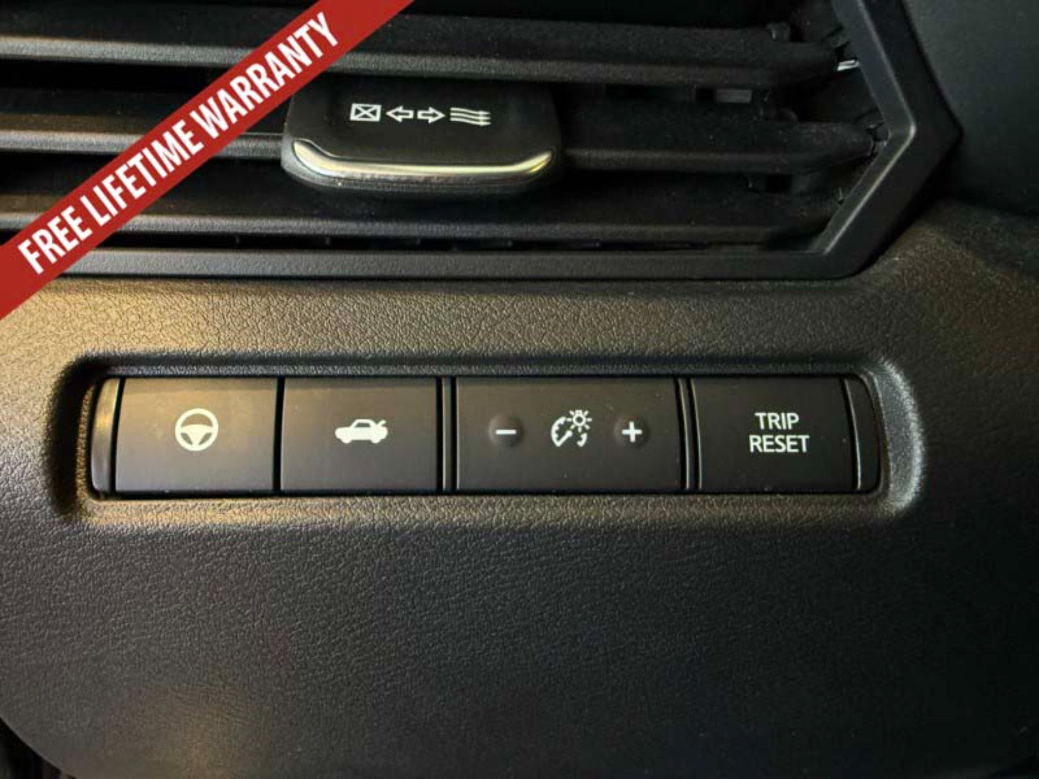 Used 2023 Nissan Altima 2.5 SL FWD image 36