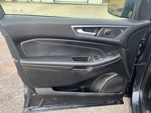 Used 2024 Ford Edge Titanium image 14