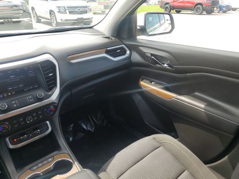 Used 2021 GMC Acadia SLE FWD image 11