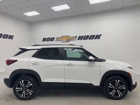Used 2023 Chevrolet TrailBlazer LT image 4