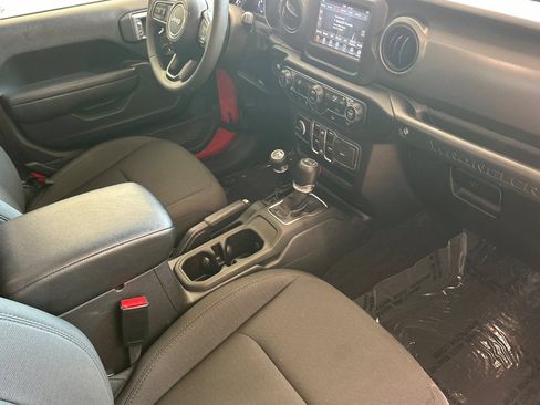 Used 2023 Jeep Wrangler Unlimited AWD/4WD image 16