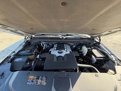 Used 2015 Cadillac Escalade ESV Premium image 19