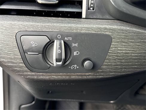 Used 2020 Audi A4 2.0T Premium w/ Convenience Package image 24