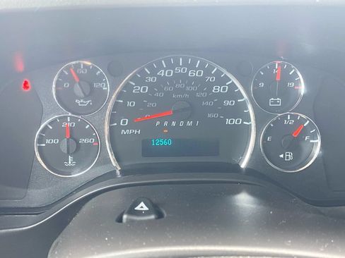 Used 2025 Chevrolet Express 2500 w/ Driver Convenience Package RWD image 27