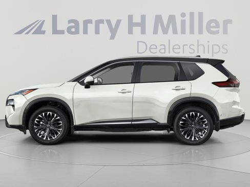 Used 2026 Nissan Rogue Platinum w/ Platinum Premium Package AWD/4WD image 3