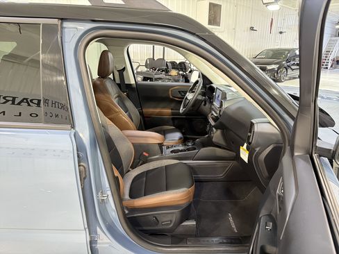 Used 2024 Ford Bronco Sport Outer Banks w/ Tech Package image 14