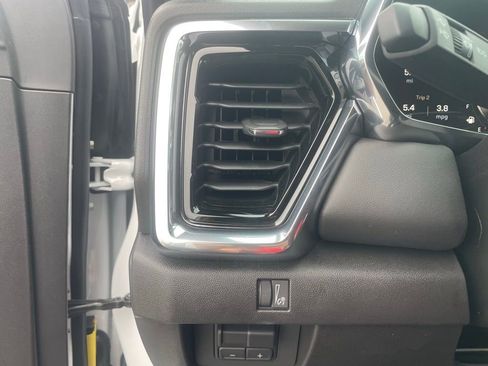 New 2026 GMC Canyon Elevation w/ Convenience Package image 19