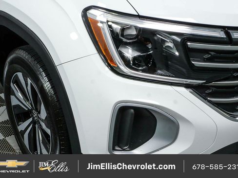 Used 2024 Volkswagen Atlas SE FWD image 36