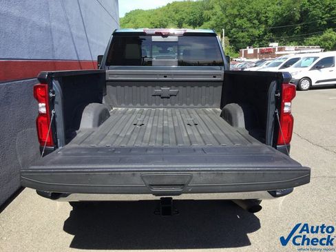 Used 2020 Chevrolet Silverado 3500 LTZ w/ LTZ Premium Package image 12