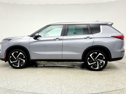 Used 2023 Mitsubishi Outlander SE AWD/4WD image 8