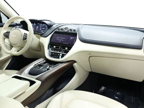 Used 2021 Aston Martin DBX AWD/4WD image 85