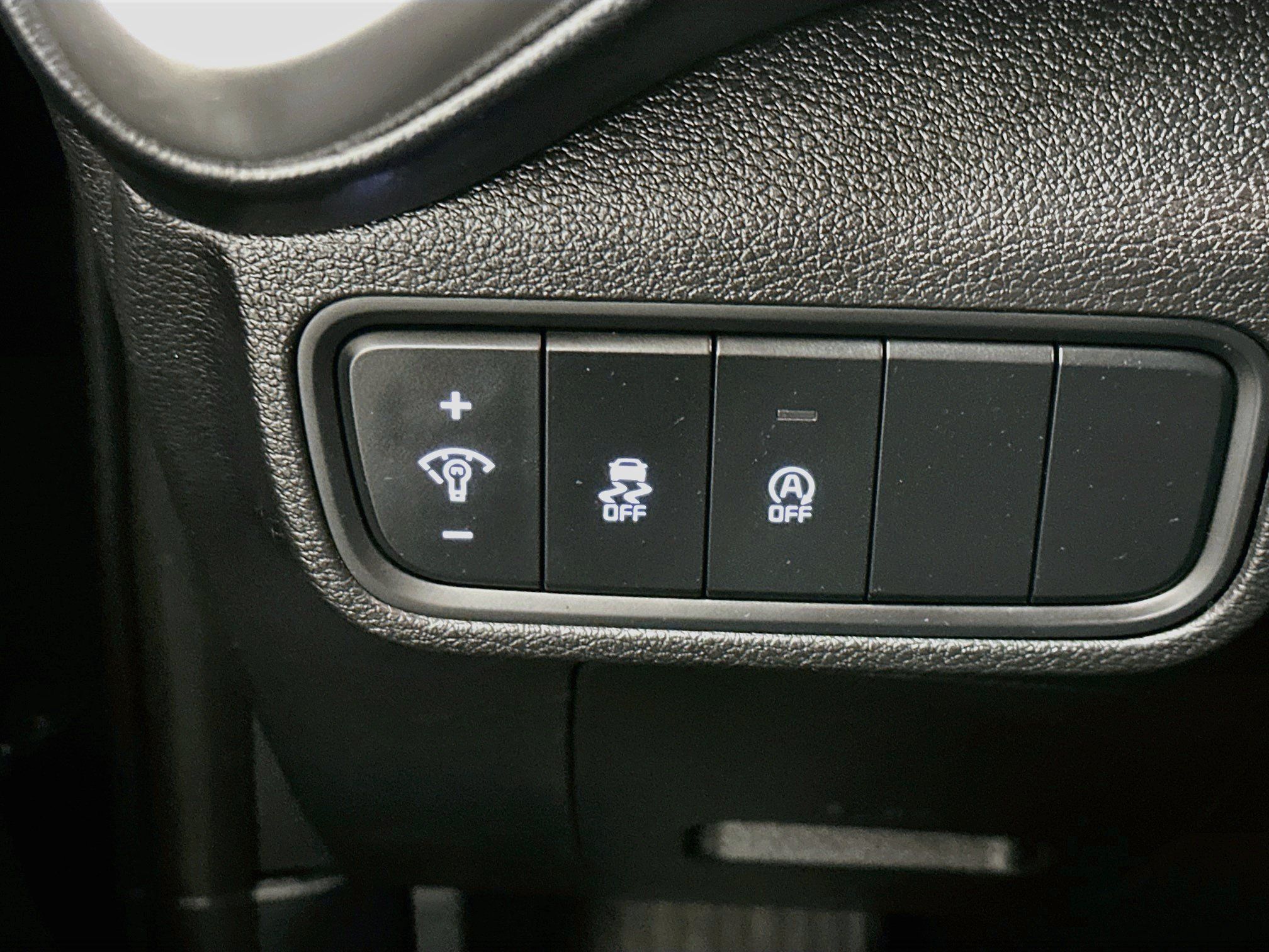 Used 2024 Kia Soul LX w/ Option Group 015 FWD image 17