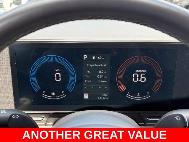 Used 2025 Hyundai Kona SEL FWD image 18