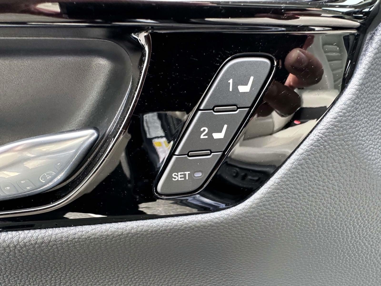 Used 2024 Honda CR-V EX-L image 10