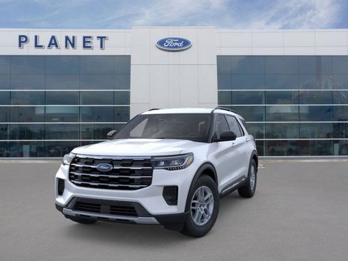 New 2025 Ford Explorer Active image 2