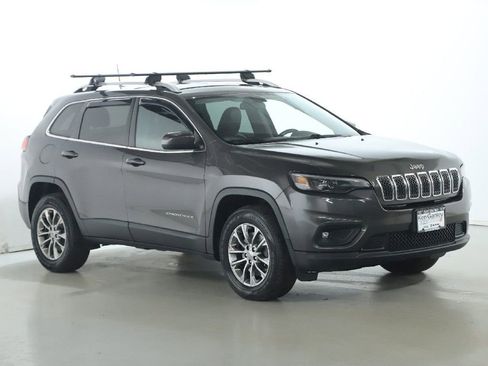 Used 2019 Jeep Cherokee Latitude Plus w/ Cold Weather Group image 9