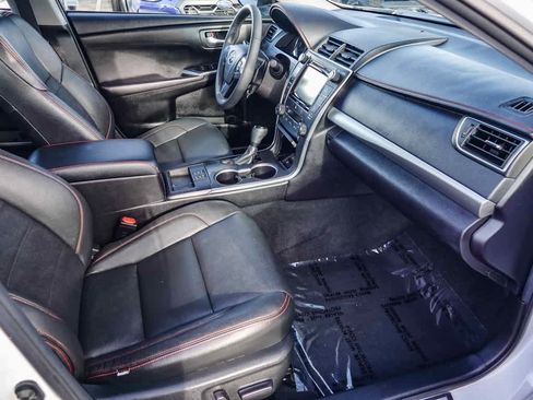 Used 2017 Toyota Camry XSE image 15