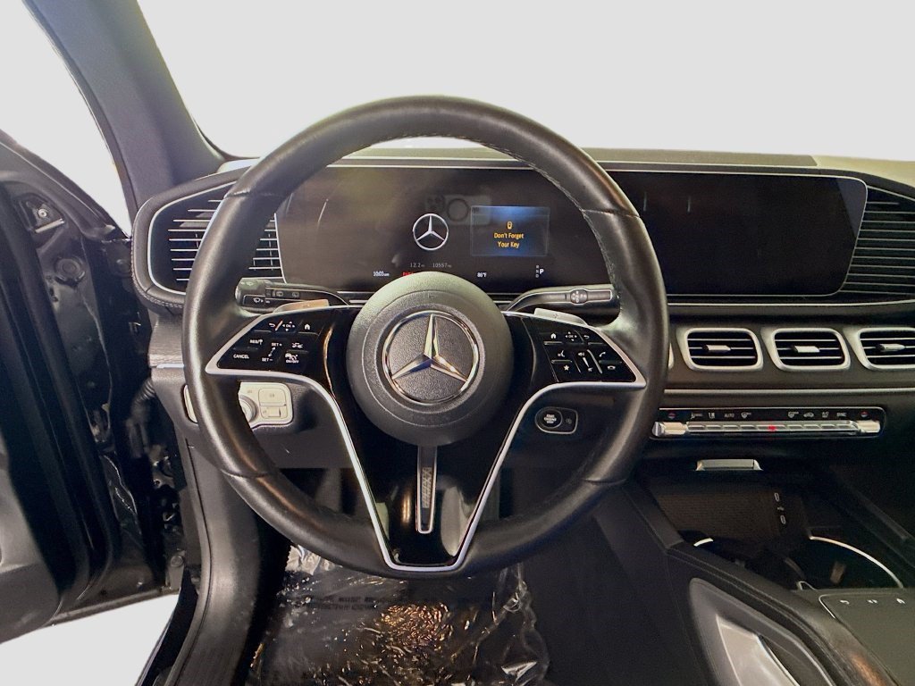 Used 2025 Mercedes-Benz GLS 450 4MATIC image 12