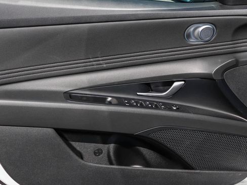 New 2026 Hyundai Elantra Limited image 28