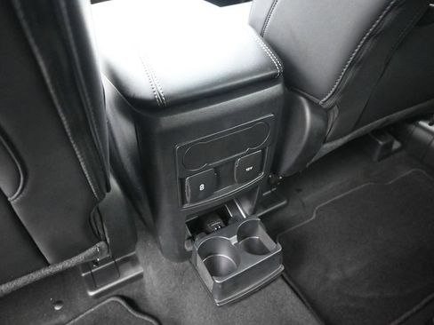 Certified 2023 Ford Explorer XLT w/ Equipment Group 202A RWD image 22