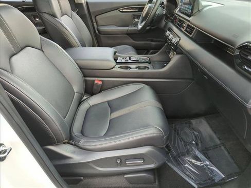 Used 2023 Honda Pilot Touring image 21