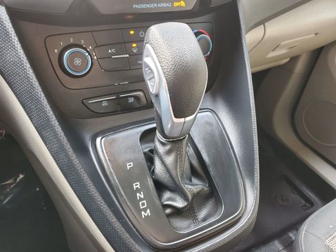 Used 2021 Ford Transit Connect XLT image 33