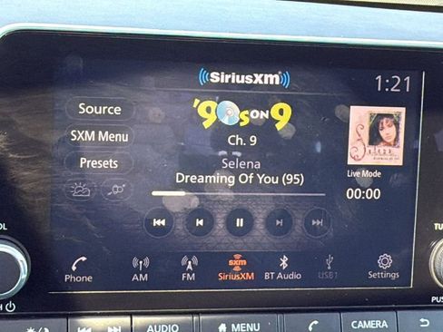 Used 2023 Nissan Rogue SV w/ SV Premium B Package image 15