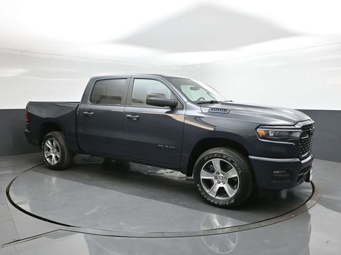 New 2026 RAM 1500 Express image 17