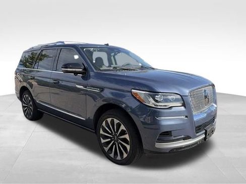 Certified 2023 Lincoln Navigator Reserve AWD/4WD image 12