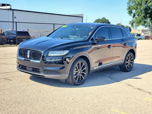 Used 2023 Lincoln Nautilus Reserve w/ Monochromatic Package AWD/4WD image 2