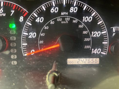 Used 2005 Toyota Camry XLE image 27