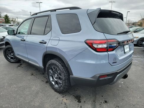 New 2026 Honda Pilot TrailSport image 17