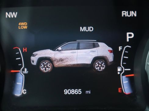 Used 2020 Jeep Compass Trailhawk w/ Leather Interior Group AWD/4WD image 94