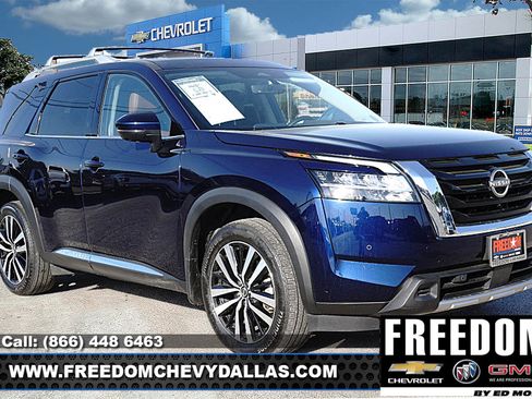 Used 2024 Nissan Pathfinder Platinum w/ Cargo Package image 1