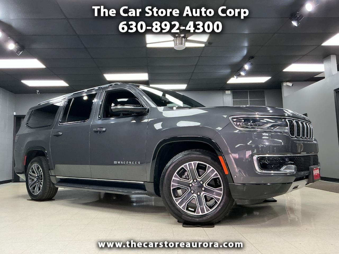 Used 2024 Jeep Wagoneer L Series II w/ Flexible Seating Group AWD/4WD image 1