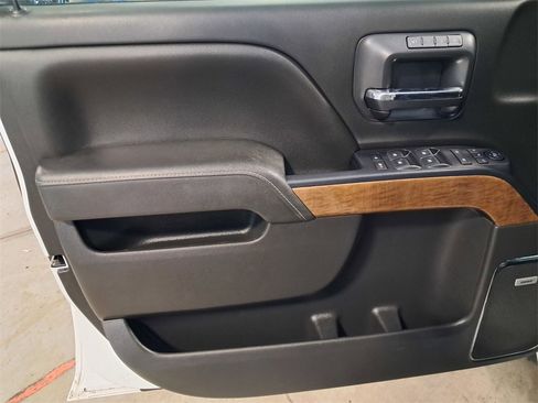 Used 2018 Chevrolet Silverado 1500 LTZ w/ Sport Package image 9