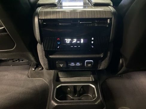 Used 2024 Jeep Wagoneer Series II image 32