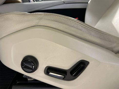 Certified 2021 Volvo XC90 T8 Inscription Expression w/ Advanced Package image 11