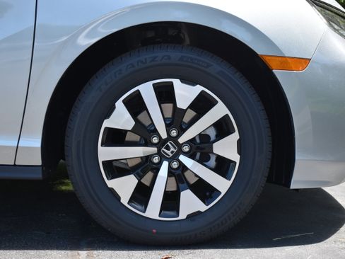 New 2026 Honda Odyssey EX-L image 10