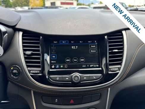 Used 2019 Chevrolet Trax LT w/ LT Convenience Package FWD image 23