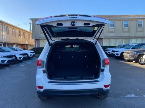 Used 2019 Jeep Grand Cherokee Limited w/ Luxury Group II image 11