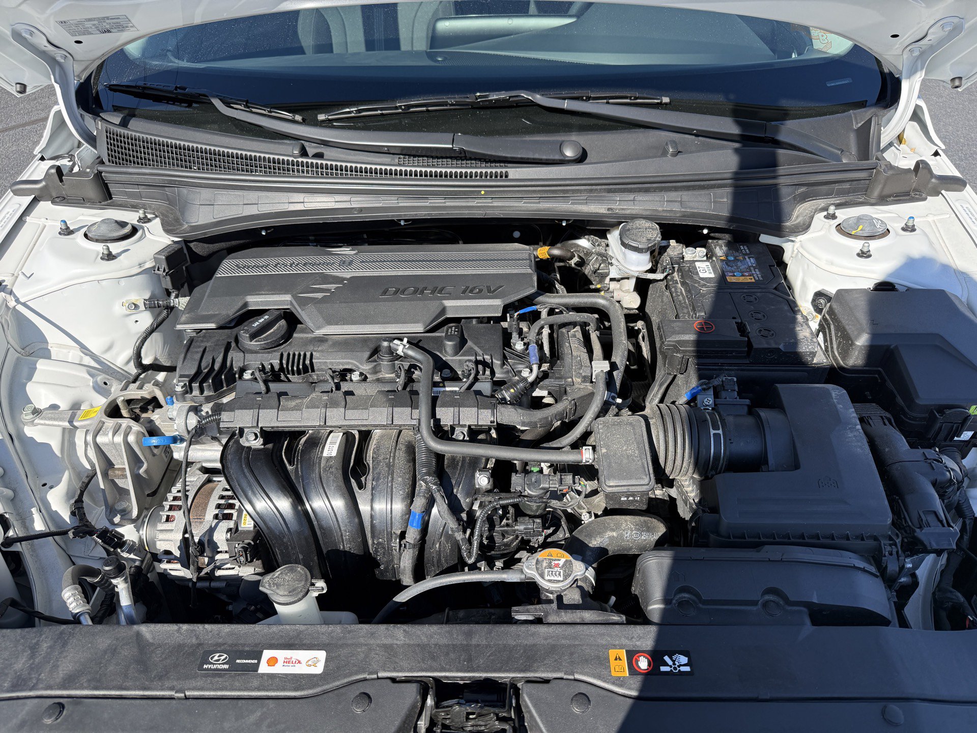 Used 2025 Hyundai Elantra SE FWD image 37