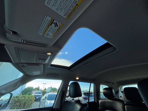 Used 2024 Nissan Armada SL RWD image 31