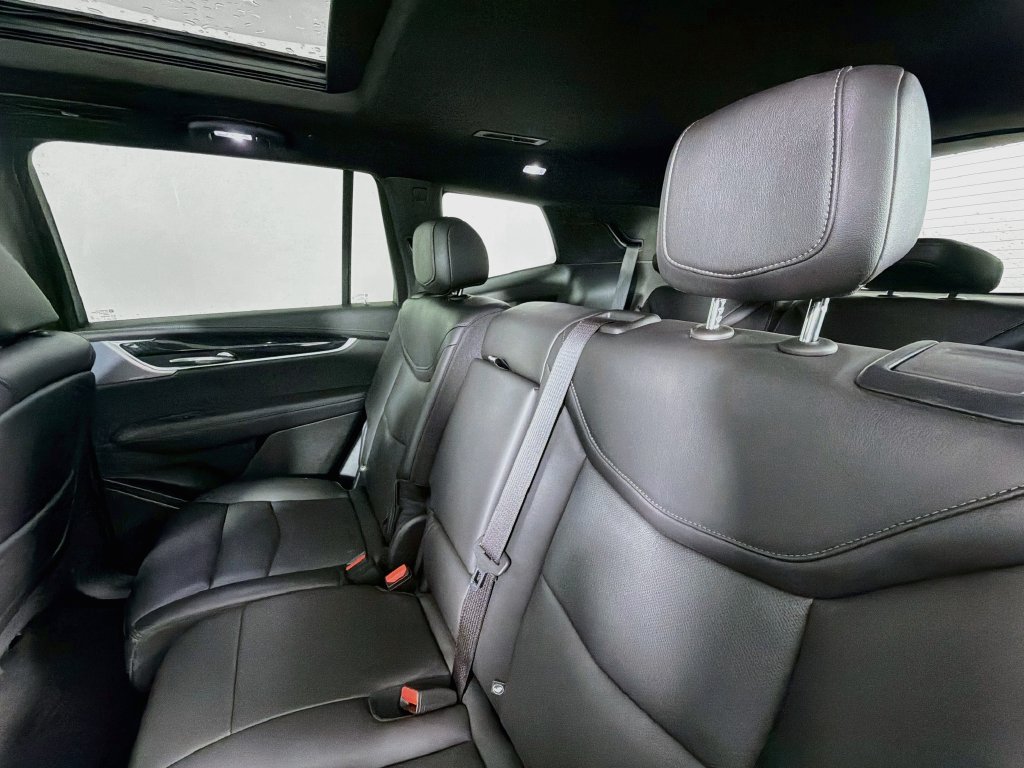 Used 2024 Cadillac XT6 Premium Luxury AWD/4WD image 26