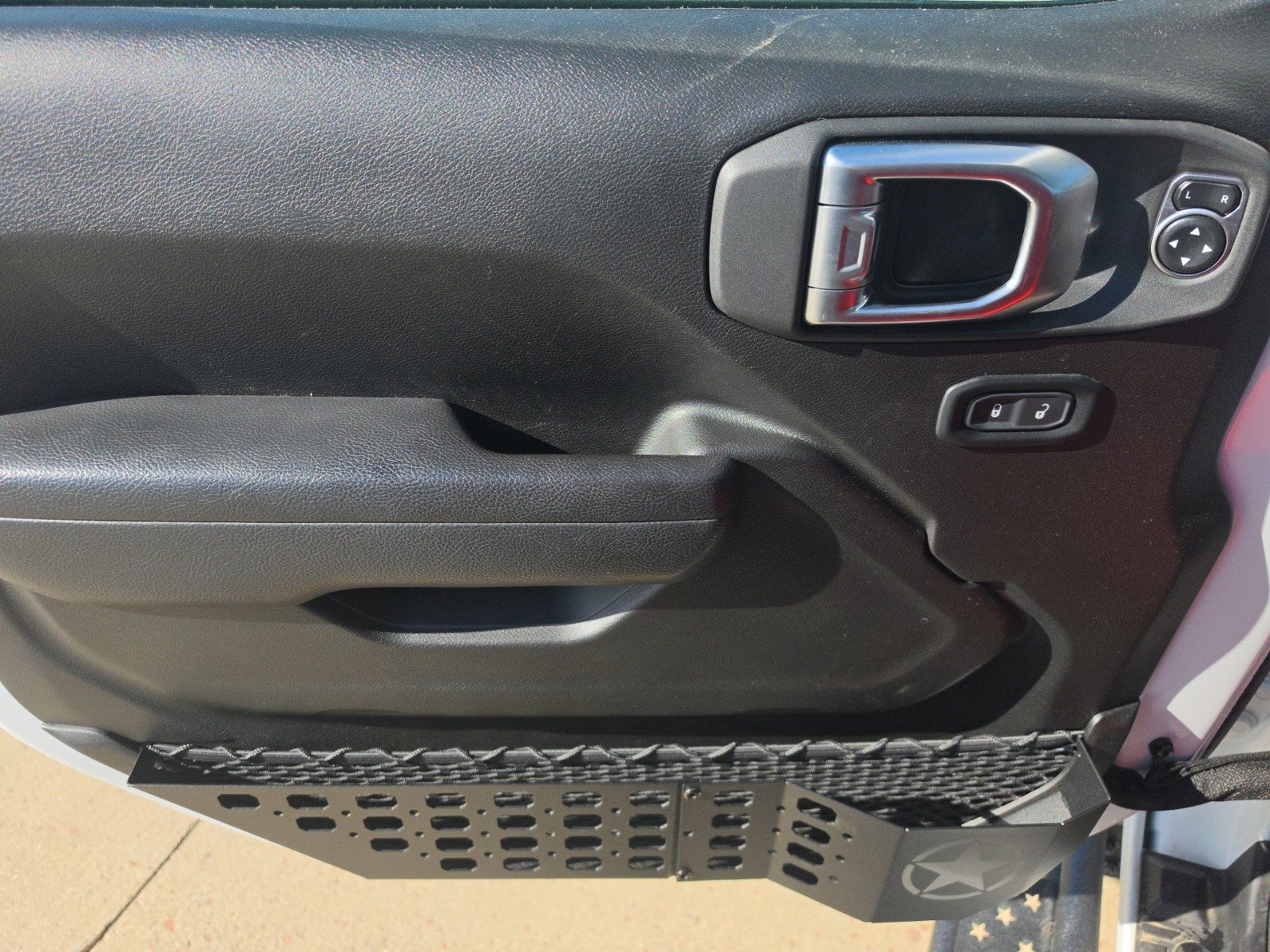 Used 2024 Jeep Gladiator Sport AWD/4WD image 15